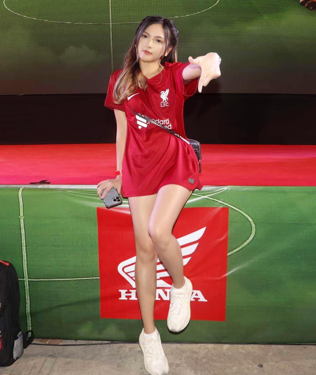 น้องมะนาว แฟนคลับ ลิเวอร์พูล 13