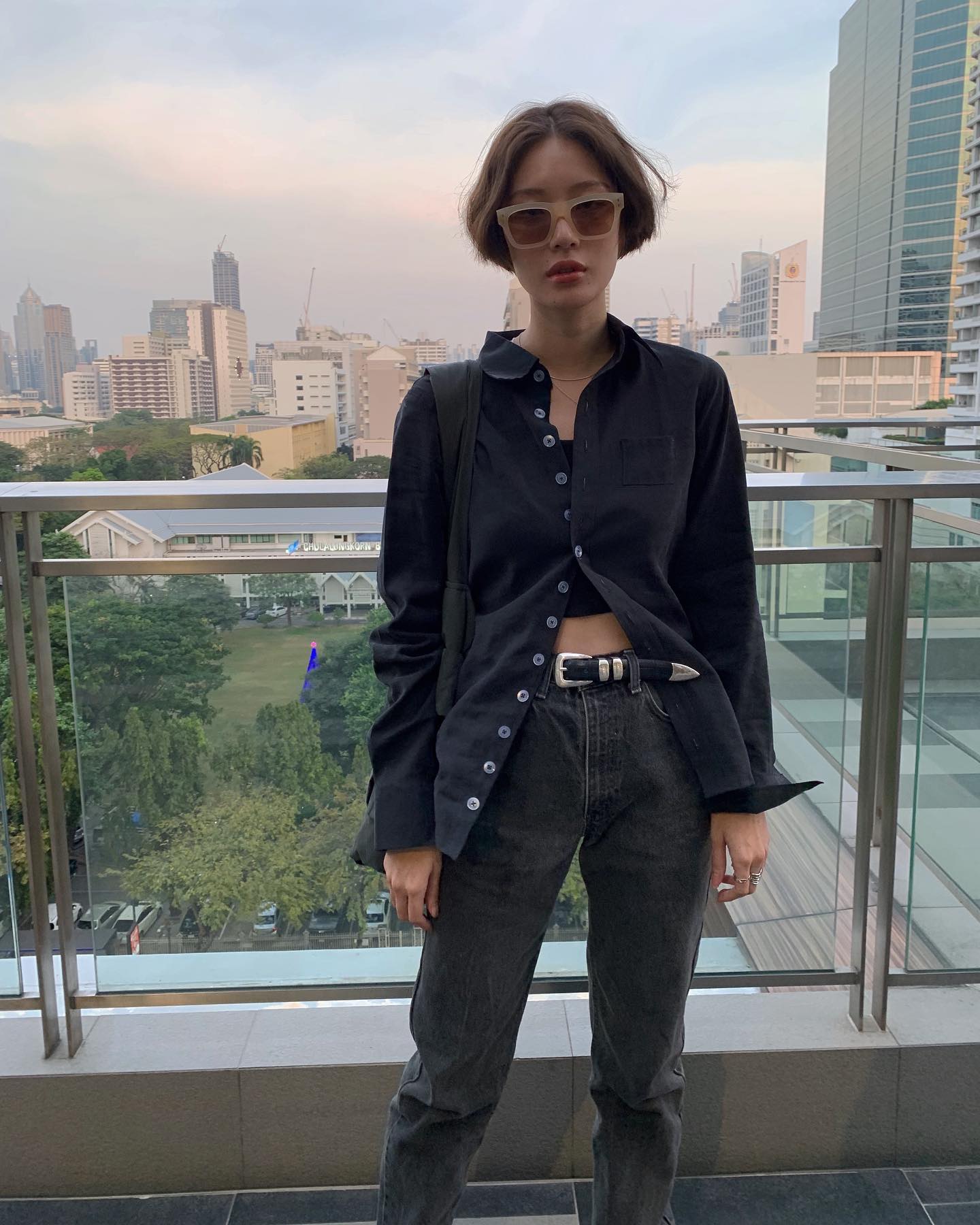 วาร์ป หลิน มชณต อีกี้ นี้มันเป็นสก๊อย เพลงธาตุทองซาวด์ เธอเป็นใคร