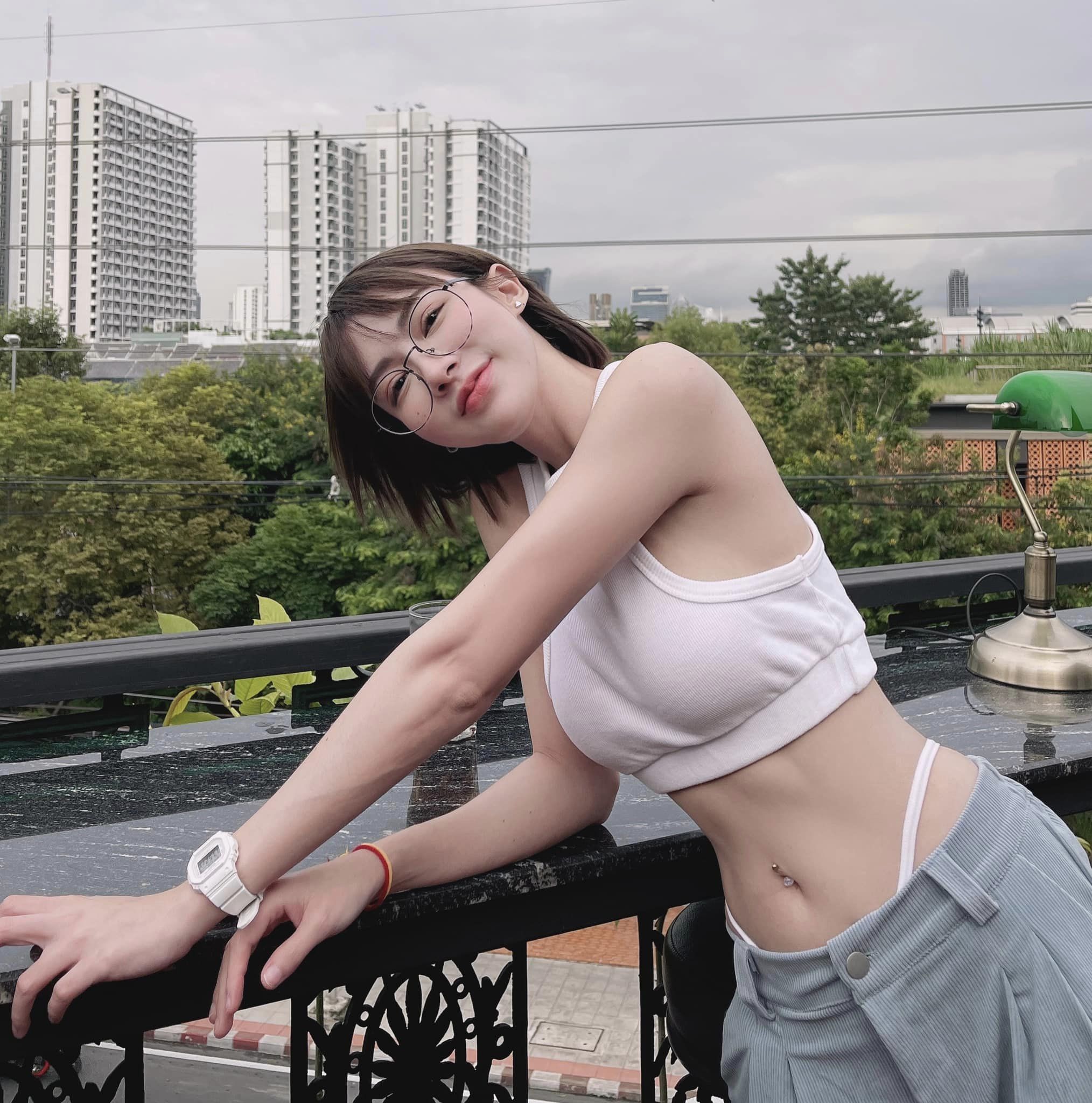 เปิดวาร์ป ฟางโกะ โอเค เน็ตไอดอลสุดเซ็กซี่ ผู้ซ่อนของดีไว้ใน Onlyfans 12
