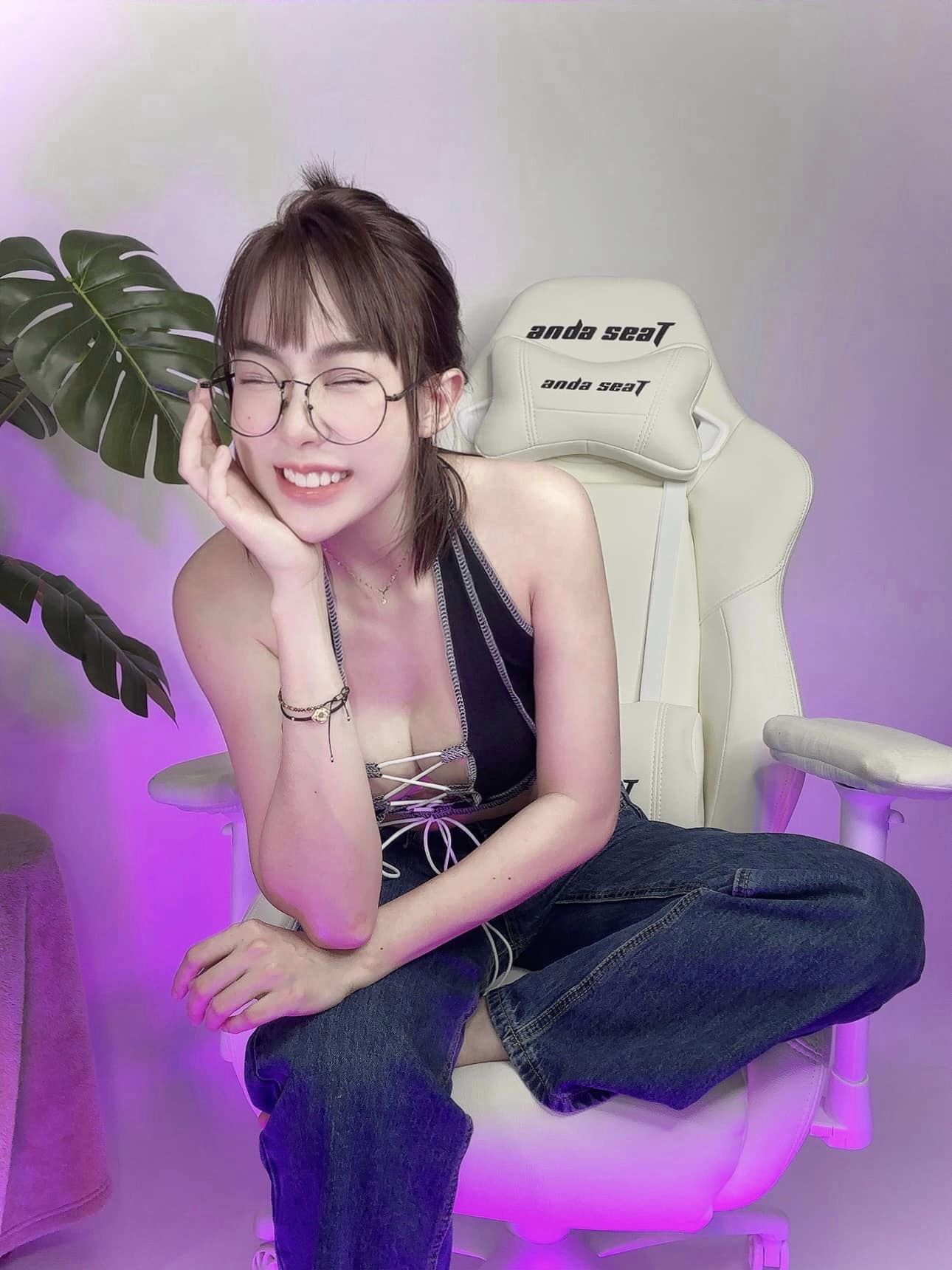 เปิดวาร์ป ฟางโกะ โอเค เน็ตไอดอลสุดเซ็กซี่ ผู้ซ่อนของดีไว้ใน Onlyfans 15