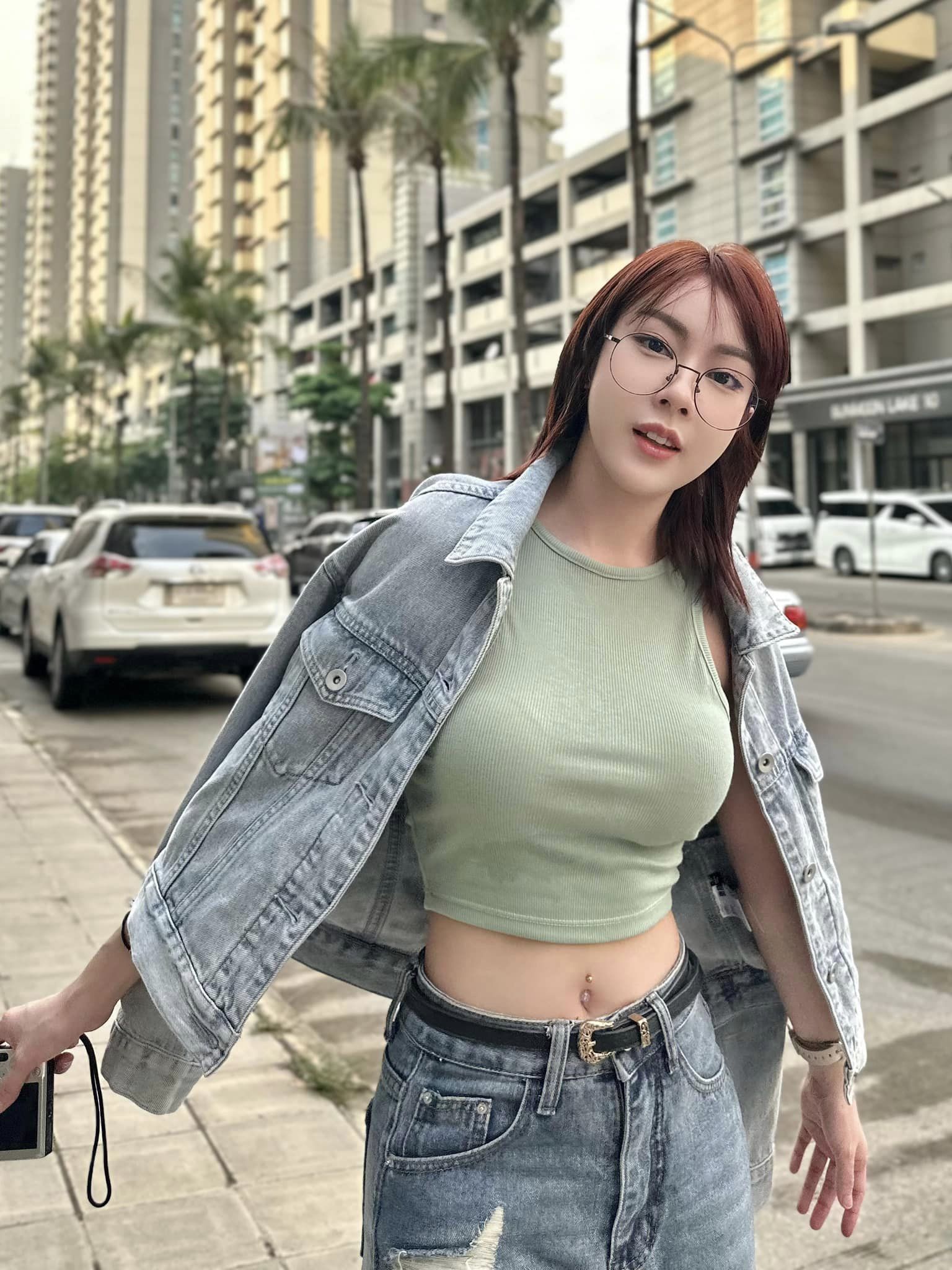 เปิดวาร์ป ฟางโกะ โอเค เน็ตไอดอลสุดเซ็กซี่ ผู้ซ่อนของดีไว้ใน Onlyfans 23