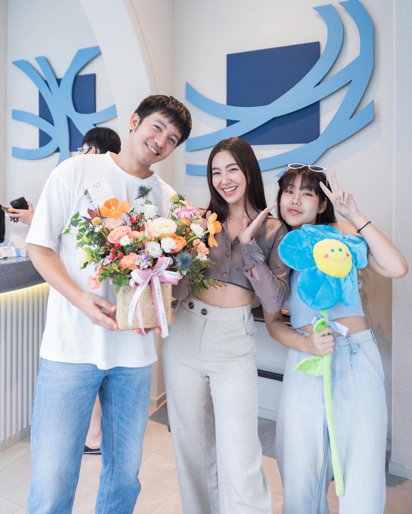เปิดวาร์ป จ๊ะจ๋า แดนดาว ผู้รับบท อึ่ง บ่าวสุดน่ารักใน “พรหมลิขิต” สวยแซ่บจนต้องร้องว้าววว 18