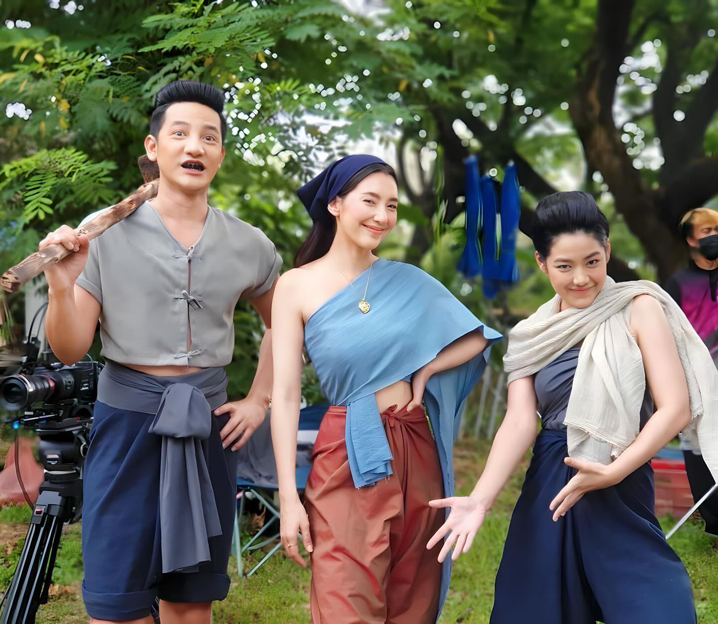 เปิดวาร์ป จ๊ะจ๋า แดนดาว ผู้รับบท อึ่ง บ่าวสุดน่ารักใน “พรหมลิขิต” สวยแซ่บจนต้องร้องว้าววว 20